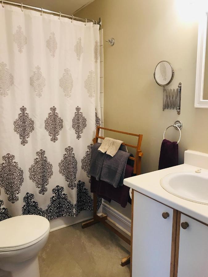Auberge De Mon Petit Chum B&B Wakefield Dış mekan fotoğraf