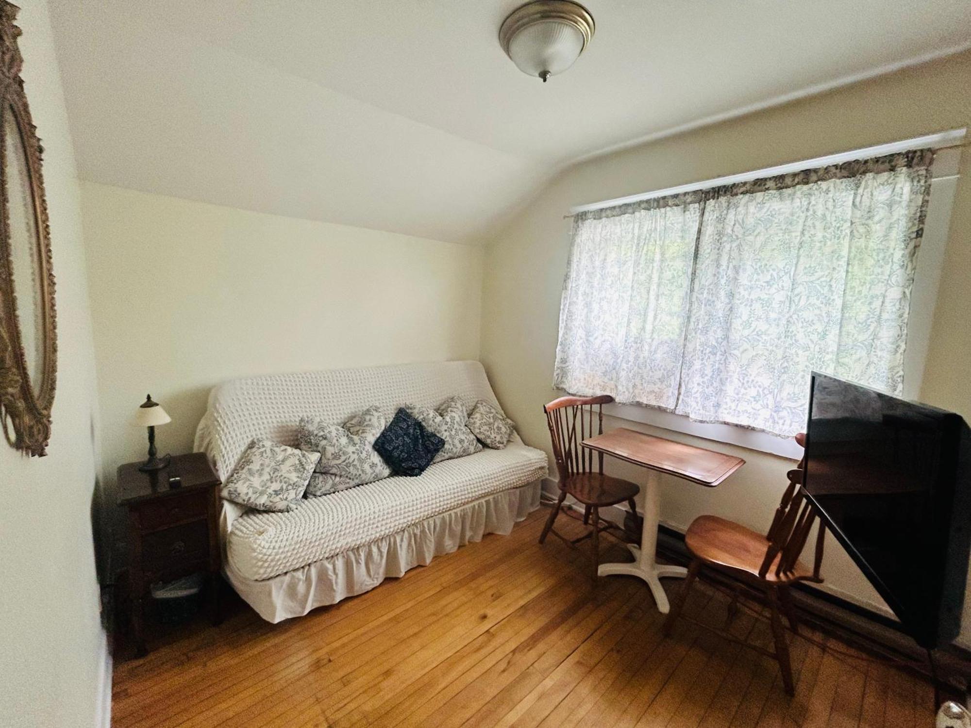 Auberge De Mon Petit Chum B&B Wakefield Dış mekan fotoğraf